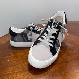 Vintage Havana Women’s Sneaker